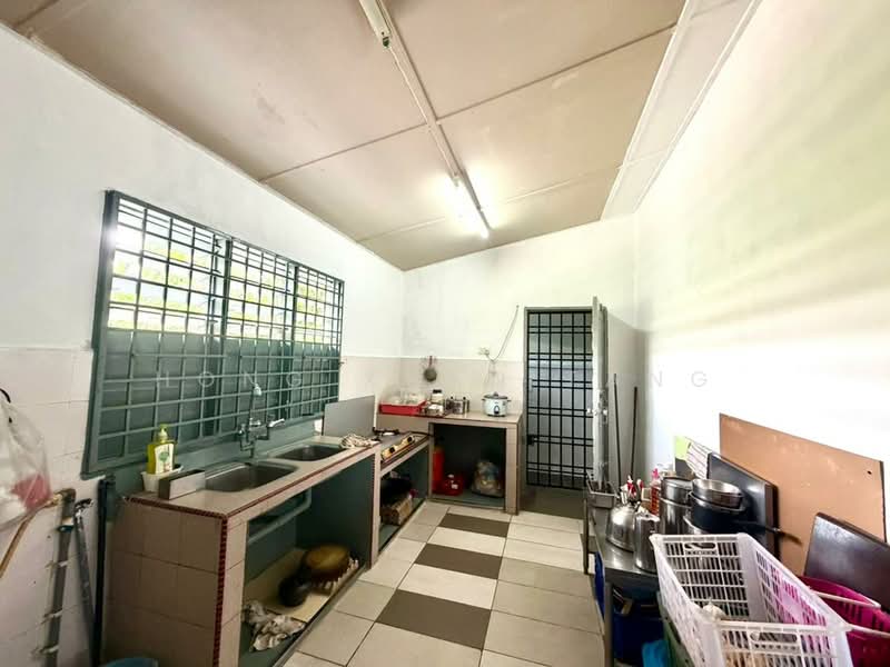1-storey Terraced House for Sale in Taman Johor Jaya (Johor Bahru) - Hong Xuan Tang - Kitchen - PropertyGuru.com.my