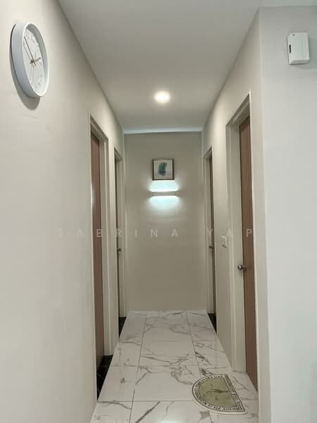 Kondominium untuk Disewa di QuayWest Residence - Sabrina Yap - Corridor - PropertyGuru.com.my