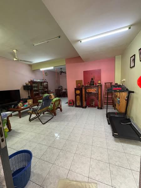 2-storey Terraced House for Sale in Kampung Rantau Panjang (Kapar) - Tom Lee - Living Room - PropertyGuru.com.my