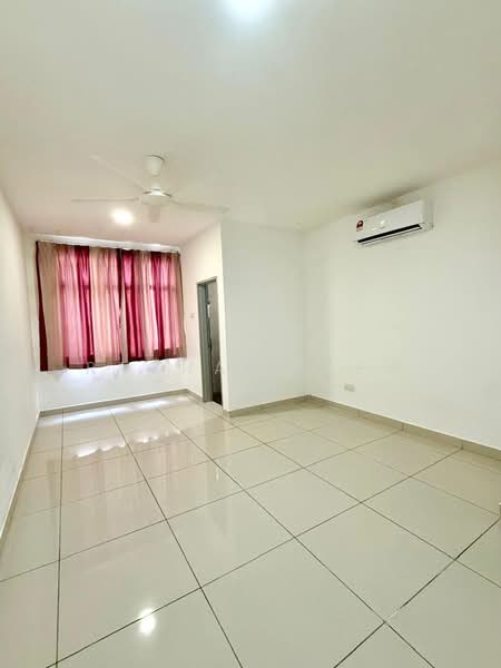 Rumah Teres untuk Disewa di Iskandar Puteri (Nusajaya) (Johor) - Rachael Lew - Living Room - PropertyGuru.com.my