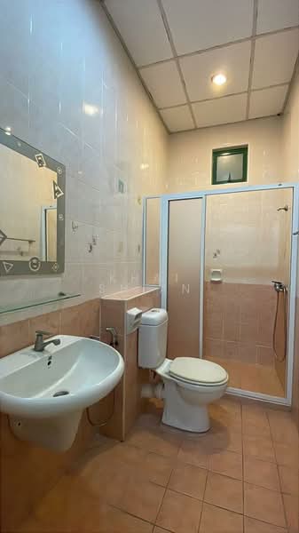 Tanjung Park Condominium untuk Untuk Disewa - RM 3,000 /bulan, Mac 2026 - Bathroom - PropertyGuru.com.my