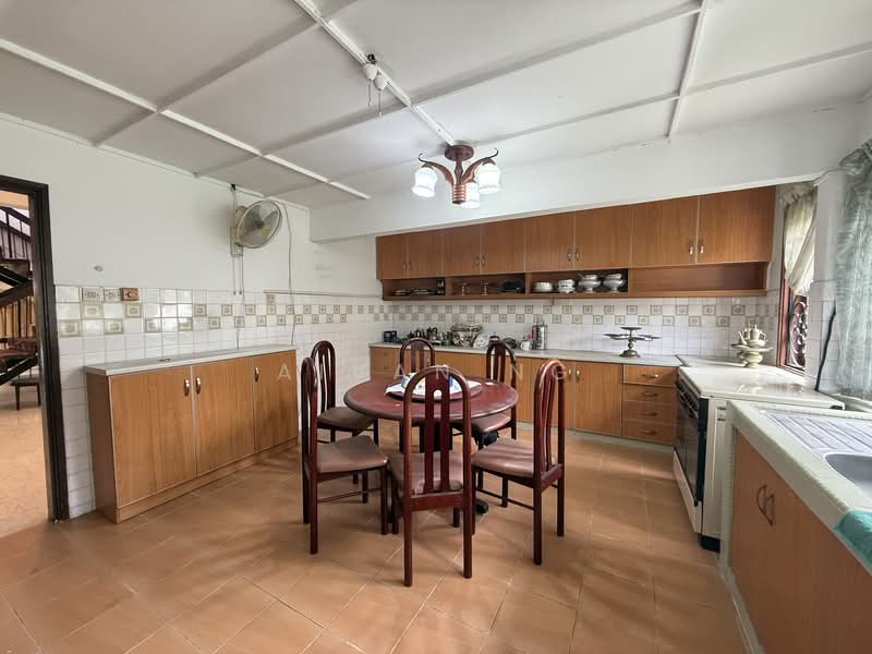 Taman Tun Dr Ismail untuk Untuk Dijual - RM 5,600,000, Mac 2026 - Kitchen - PropertyGuru.com.my