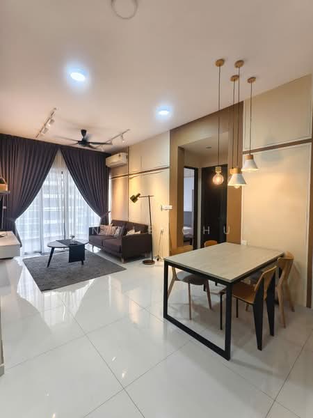 Kings Bay @ Country Garden Danga Bay untuk Untuk Disewa - RM 2,500 /bulan, Apr 2026 - Living Room - PropertyGuru.com.my