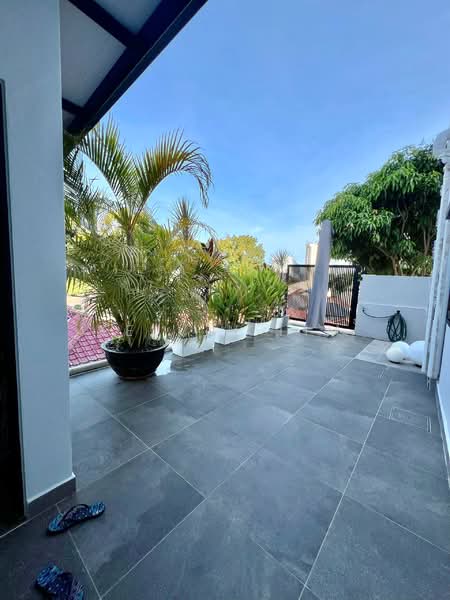 3 storey terrace corner @ Tanjung Bungah Hillside untuk Untuk Dijual - RM 3,180,000, Mac 2026 - Balcony - PropertyGuru.com.my