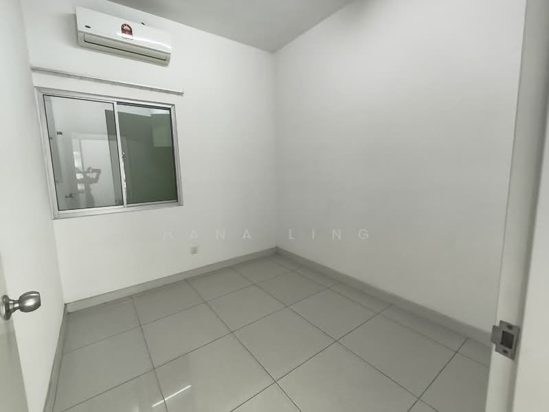 Savanna Executive Suite @ Southville City untuk Untuk Dijual - RM 340,000, Apr 2026 - Third room - PropertyGuru.com.my