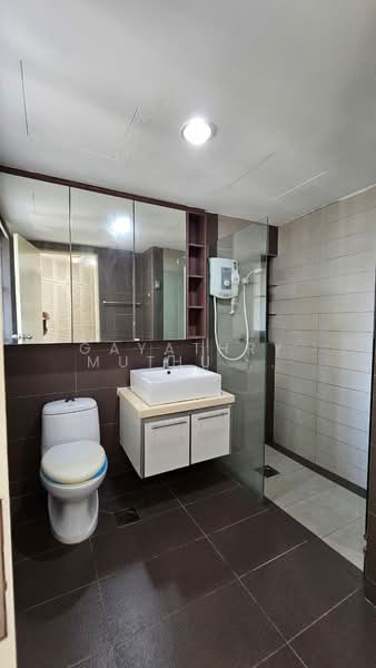 Pantai Panorama Condominiums untuk Untuk Disewa - RM 2,800 /bulan, Mac 2026 - Bathroom - PropertyGuru.com.my