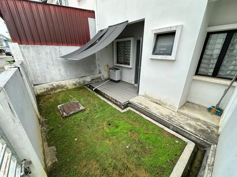 2-storey Terraced House for Sale in Bandar Tasik Puteri (Rawang) - Evelyn Khoo - Back Yard - PropertyGuru.com.my