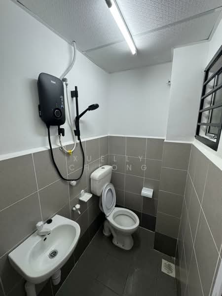 Apartment for Rent at Pangsapuri Laman Indah - Xuelly Cheong - Bathroom - PropertyGuru.com.my