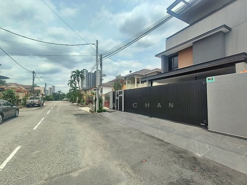 Semi-Detached House for Sale in Bandar Baru Sri Petaling (Sri Petaling) - Hetha Chan - Exterior - PropertyGuru.com.my