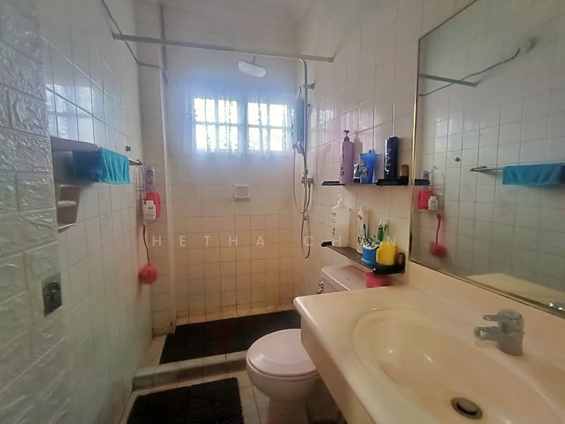 Semi-Detached House for Sale in Bandar Baru Sri Petaling (Sri Petaling) - Hetha Chan - Bathroom - PropertyGuru.com.my