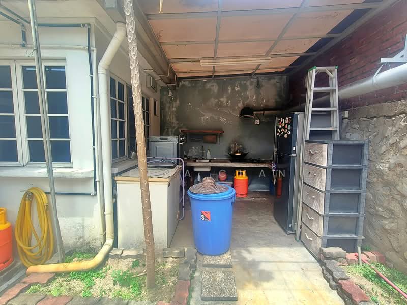 Semi-Detached House for Sale in Bandar Baru Sri Petaling (Sri Petaling) - Hetha Chan - Kitchen - PropertyGuru.com.my