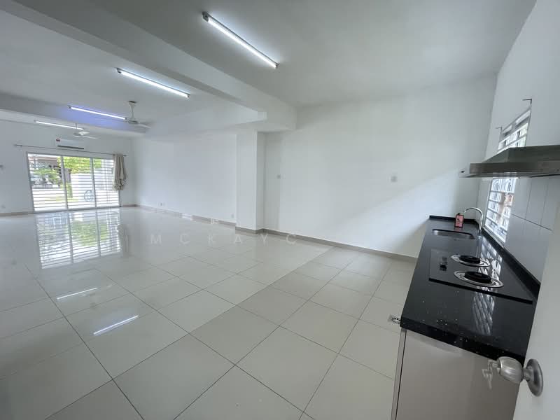 Rumah Teres 2 Tingkat untuk Disewa di Dengkil (Selangor) - MckayC TEH - Kitchen - PropertyGuru.com.my