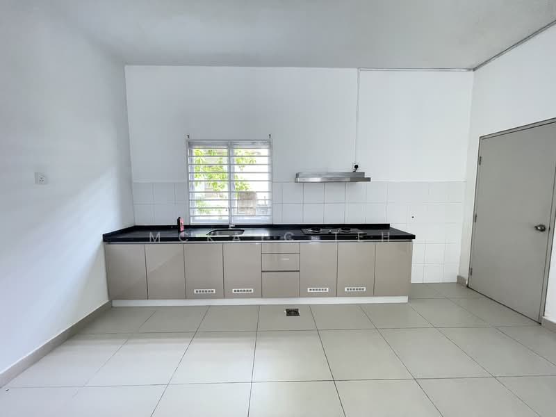 Rumah Teres 2 Tingkat untuk Disewa di Dengkil (Selangor) - MckayC TEH - Kitchen - PropertyGuru.com.my