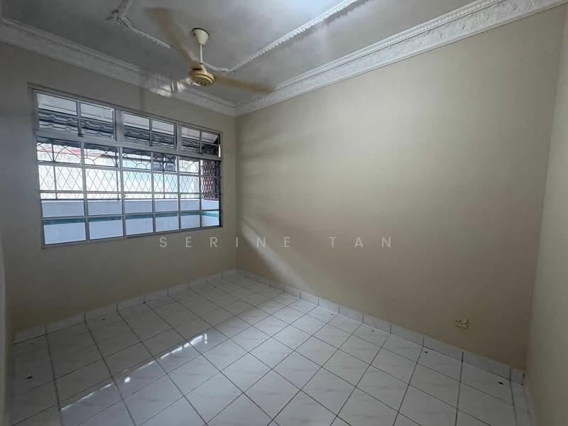 1-storey Terraced House for Sale in Taman Perling (Perling) - Serine Tan - PropertyGuru.com.my