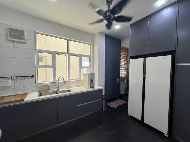 Servis Apartment untuk Disewa di Summerton - Welwits Sim - Kitchen - PropertyGuru.com.my