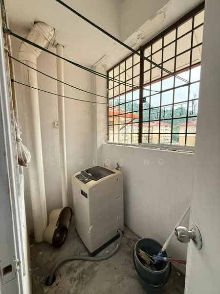 D'Palma untuk Untuk Disewa - RM 1,299 /bulan, Apr 2026 - Balcony - PropertyGuru.com.my