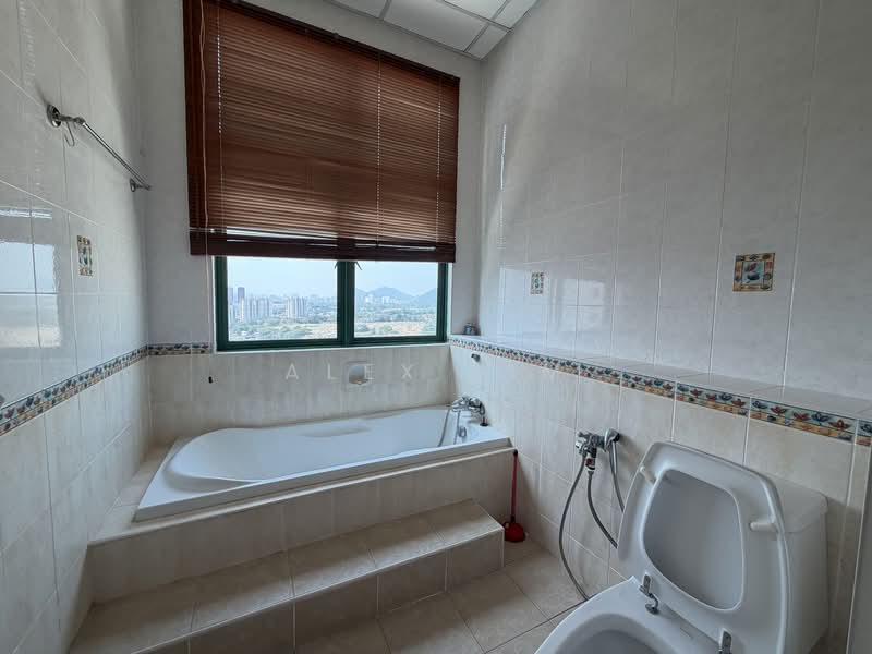 Condominium for Rent at Tanjung Park Condominium - Alex Lim - Bathroom - PropertyGuru.com.my