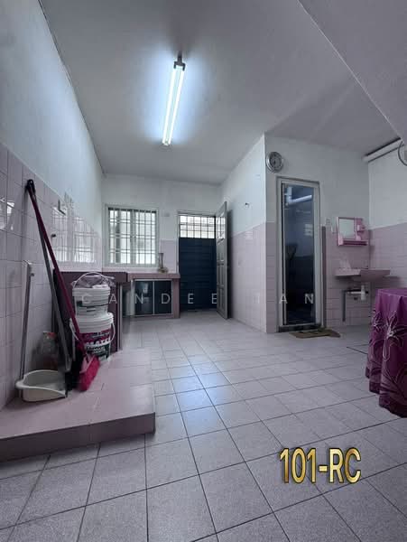 2-storey Terraced House for Rent in Taman Pandamaran Jaya (Pelabuhan Klang) - Candee Tan - Kitchen - PropertyGuru.com.my