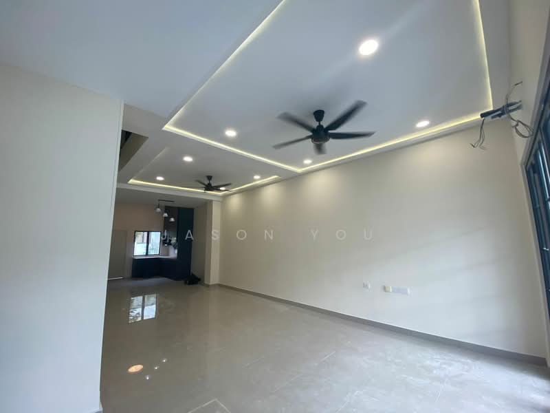 Rumah Teres 2-Tingkat untuk Dijual di Bandar Sunsuria (Sepang) - JASON YOU - Living Room - PropertyGuru.com.my