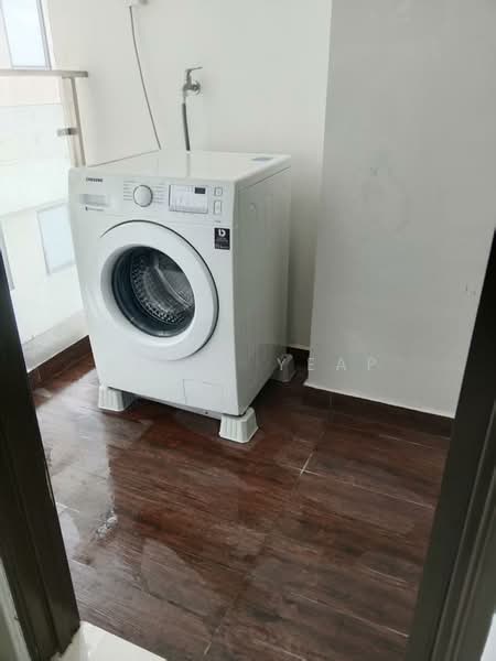 Condominium for Rent at Bay Laurel @ Country Garden Danga Bay - Ellen Yeap - Balcony - PropertyGuru.com.my