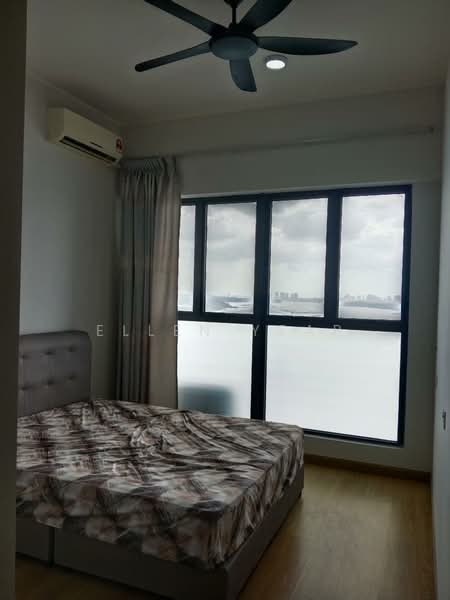 Condominium for Rent at Bay Laurel @ Country Garden Danga Bay - Ellen Yeap - Bedroom - PropertyGuru.com.my