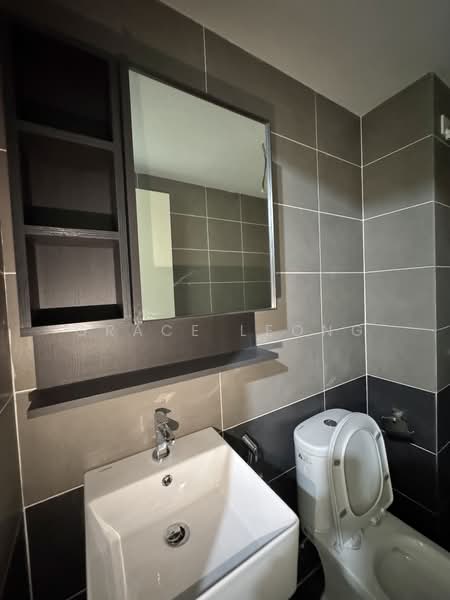 Servis Apartment untuk Dijual di D'Clover Residences - Grace Leong - Bathroom - PropertyGuru.com.my