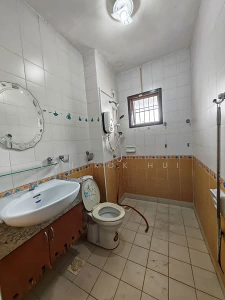 2-storey Terraced House for Sale in Taman Impian Emas (Skudai) - Loh Kok Hui - Bathroom - PropertyGuru.com.my