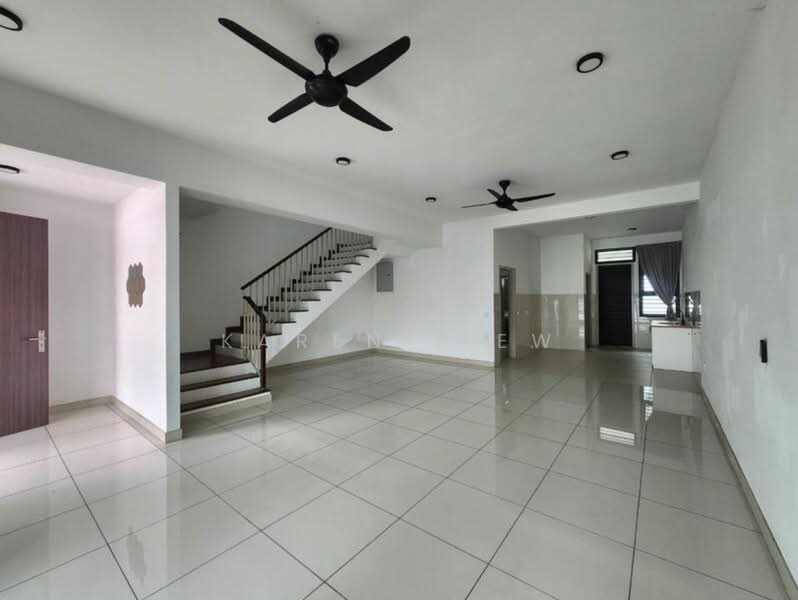 2-storey Terraced House for Sale in Denai Alam (Shah Alam) - Karen Liew - Living Room - PropertyGuru.com.my