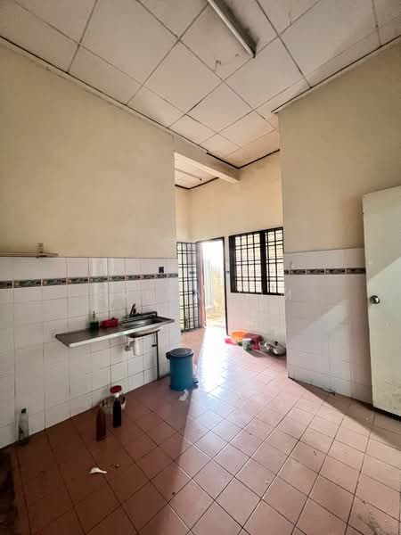 Terraced House for Rent in Skudai (Johor) - Erica Lim - Kitchen - PropertyGuru.com.my