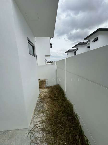 2-storey Terraced House for Sale in Taman Austin Duta (Tebrau) - Loh Kok Hui - Exterior - PropertyGuru.com.my