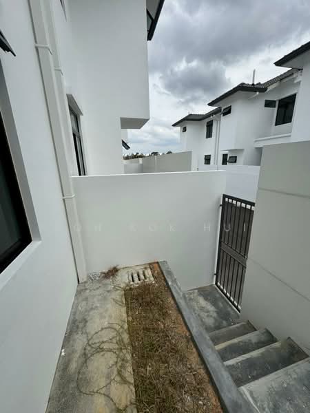 2-storey Terraced House for Sale in Taman Austin Duta (Tebrau) - Loh Kok Hui - Exterior - PropertyGuru.com.my