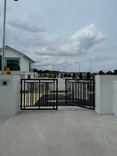2-storey Terraced House for Sale in Taman Austin Duta (Tebrau) - Loh Kok Hui - Exterior - PropertyGuru.com.my