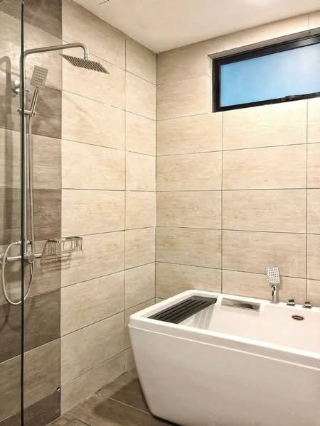 Servis Apartment untuk Disewa di Molek Regency - Vivian Ho - Bathroom - PropertyGuru.com.my