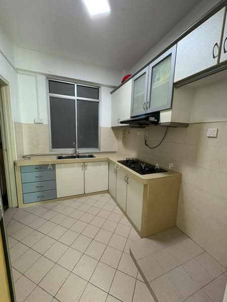 Apartment for Rent at Bayu Puteri 1 - Alfred Yap - Kitchen - PropertyGuru.com.my