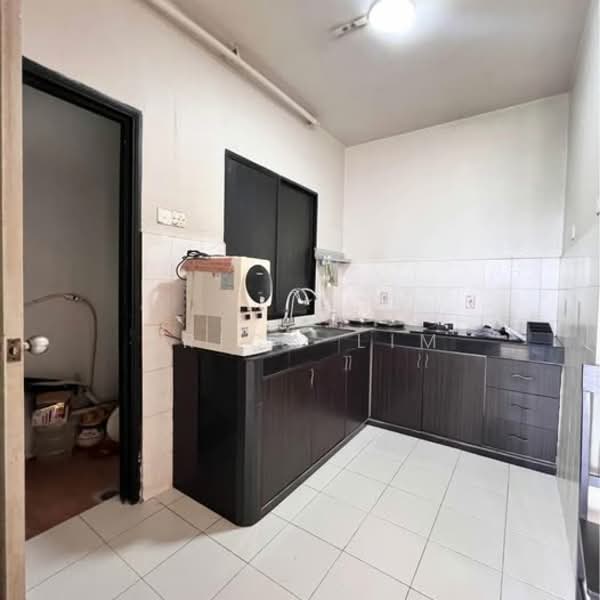 Apartment for Sale at Villa Krystal @ Bandar Selesa Jaya - Erica Lim - Kitchen - PropertyGuru.com.my