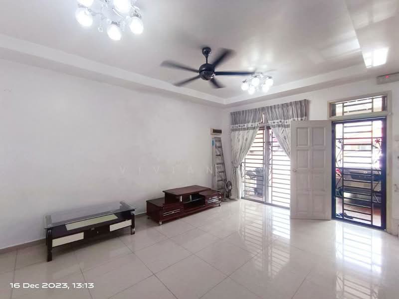 2-storey Terraced House for Rent in Bukit Indah (Iskandar Puteri (Nusajaya)) - Vivian Ho - Living Room - PropertyGuru.com.my