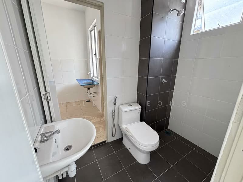 Puri Residence Taman Nusa Damai untuk Untuk Disewa - RM 2,000 /bulan, Mac 2026 - Bathroom - PropertyGuru.com.my