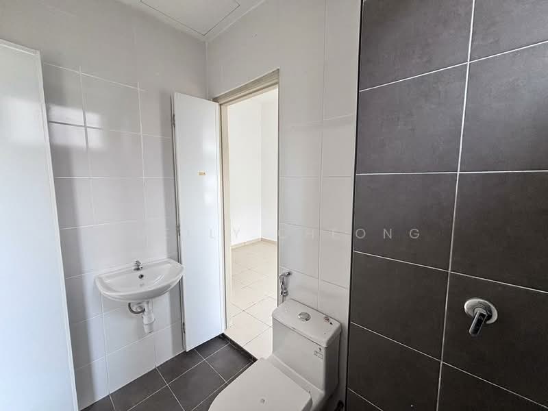 Puri Residence Taman Nusa Damai untuk Untuk Disewa - RM 2,000 /bulan, Mac 2026 - Bathroom - PropertyGuru.com.my