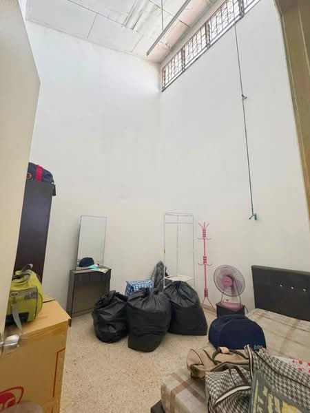 1-storey Terraced House for Sale in Taman Perling (Perling) - Loong Hing Liong - Bedroom - PropertyGuru.com.my