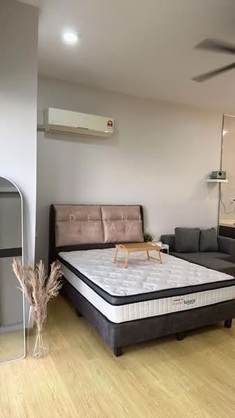 Condominium for Sale at Amberside @ Country Garden Danga Bay - Dennis Tay - Bedroom - PropertyGuru.com.my