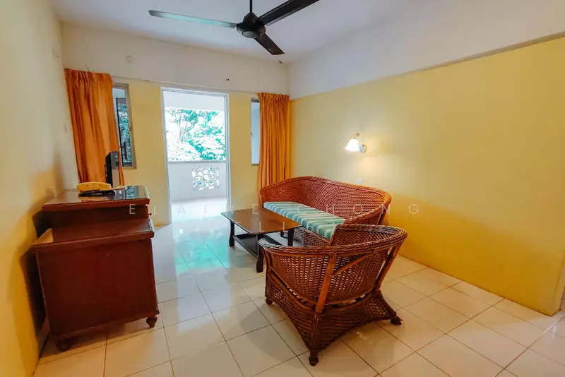 Hotel / Resort untuk Dijual di Lumut (Perak) - Elaine Chong (Elle) - Living Room - PropertyGuru.com.my