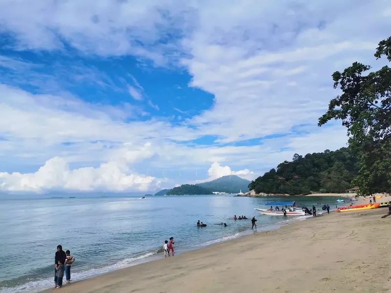 Hotel / Resort untuk Dijual di Lumut (Perak) - Elaine Chong (Elle) - Exterior - PropertyGuru.com.my