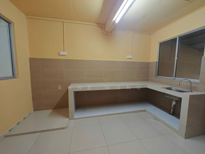 2-storey Terraced House for Rent in Taman Johor Jaya (Johor Bahru) - Anna Wong - Kitchen - PropertyGuru.com.my