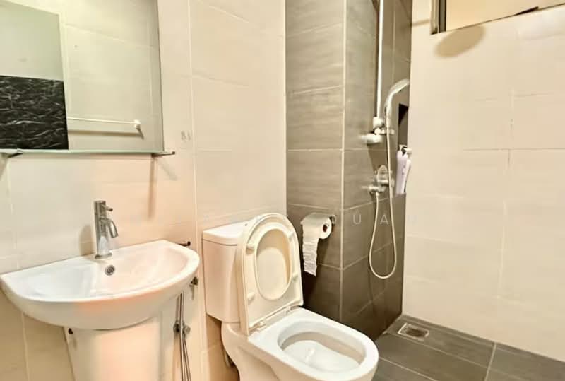 Service Residence for Rent at Cybersquare - Hilarry Juan - Bathroom - PropertyGuru.com.my