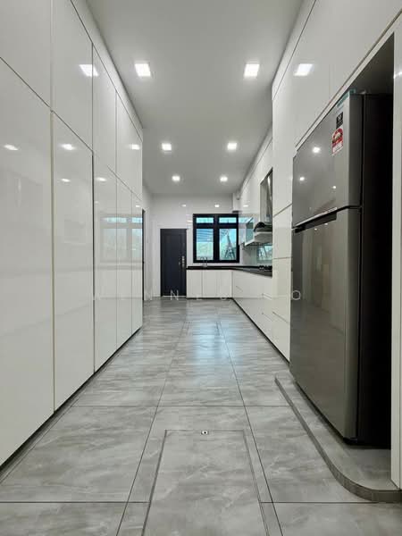 Cluster House for Sale in Taman Mutiara Mas (Skudai) - Wennes Go - Kitchen - PropertyGuru.com.my