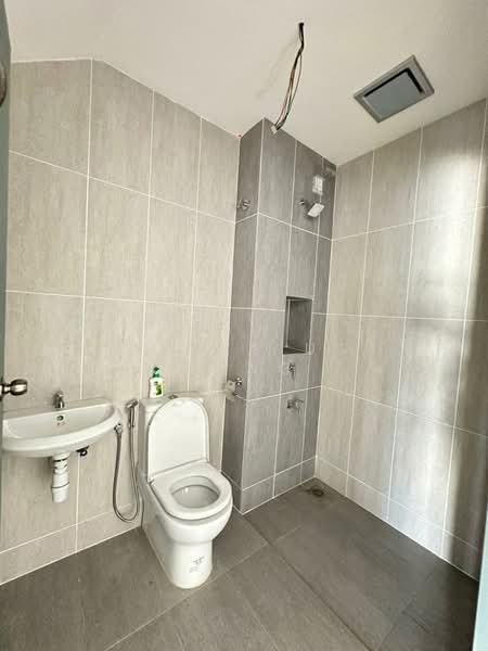 2-storey Terraced House for Sale in Permas Jaya (Johor) - Aloysius Song - Bathroom - PropertyGuru.com.my