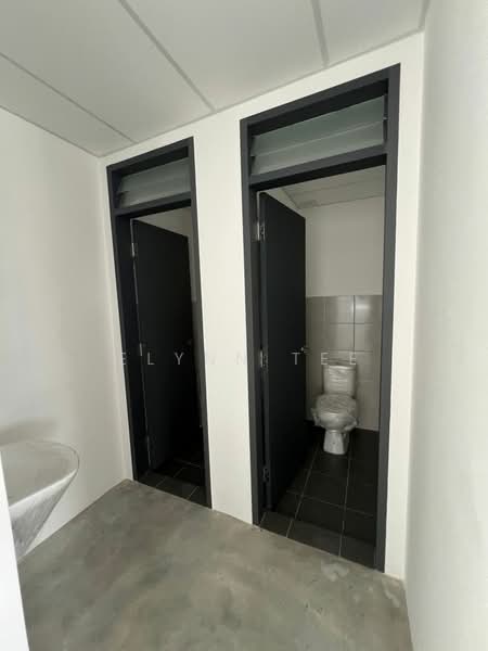 Warehouse for Rent in Kawasan Industri Ringan Asas Jaya (Bukit Mertajam) - Elynn Tee - Bathroom - PropertyGuru.com.my