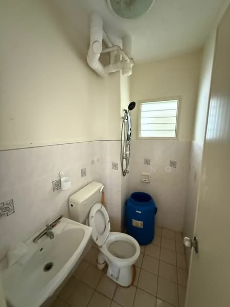 Apartment for Rent at Sri Penaga - Carlos Ng - Bathroom - PropertyGuru.com.my