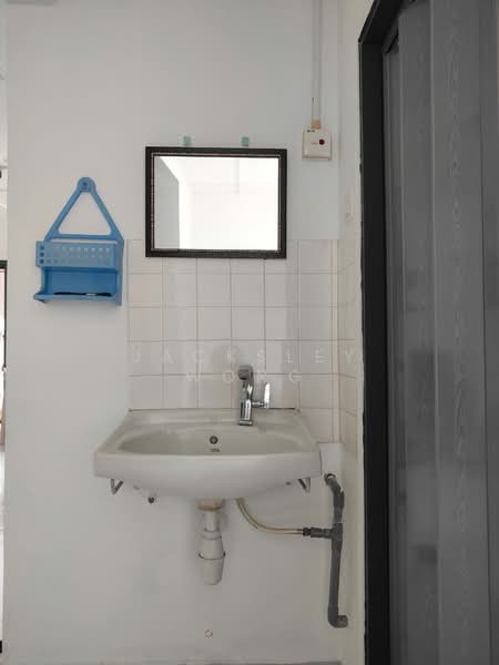 Flat for Rent at Desa Petaling Flat - Jacksley Wong - Bathroom - PropertyGuru.com.my