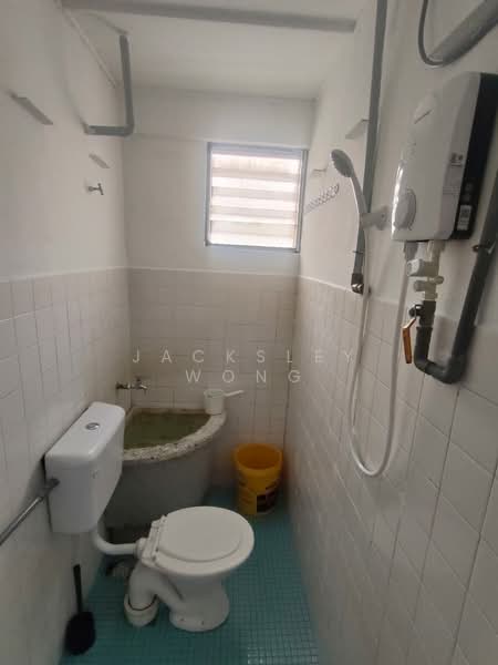 Flat for Rent at Desa Petaling Flat - Jacksley Wong - Bathroom - PropertyGuru.com.my